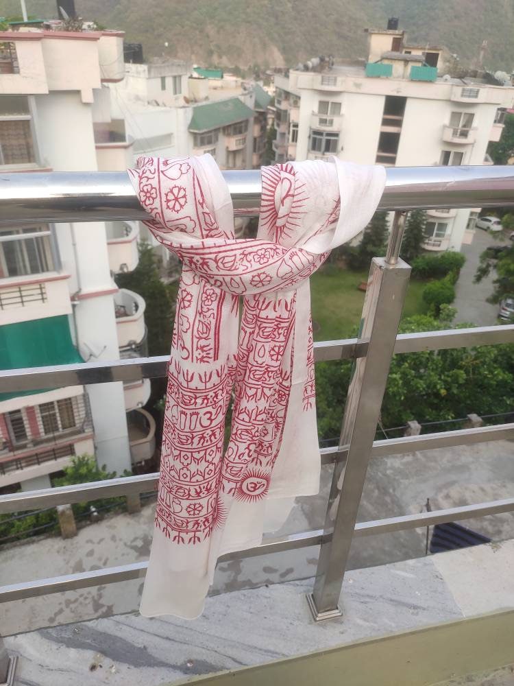 Meditation scarf, Large yoga scarf , Sarong -Pareo , Om Yoga shawl Indian mantra print